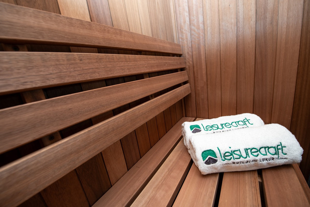 Element Nook bench and slatted backrest detail in Thermo Grandis wood